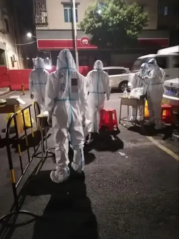 感恩抗疫时代最可爱的人