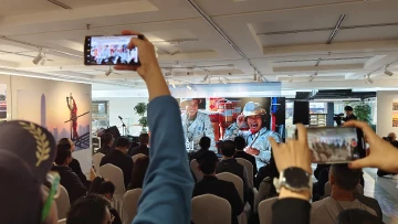 “街拍福田·2023”市民摄影大展在深圳中心书城开幕