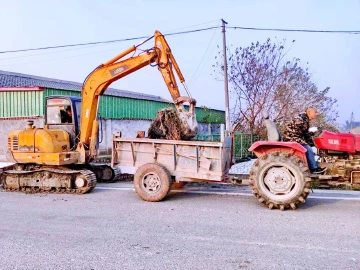 三台县永明镇： 清除淤泥靓环境 美丽乡村展新颜