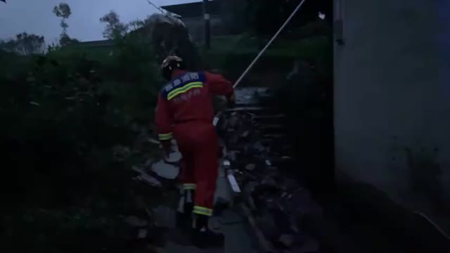 愿平安！泸县9名被困群众被救出