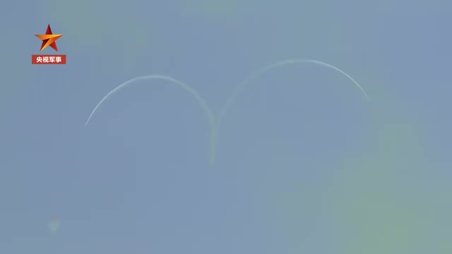 硬核浪漫！珠海航展现空中丘比特之箭