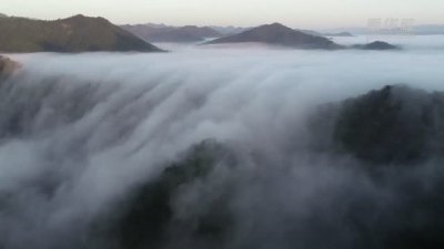 壮观！广西凤山现雾瀑奇观