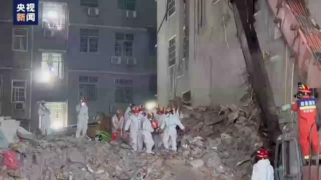 奇迹！超130小时后，第十名被困者救出 | 湖南长沙居民自建房倒塌事故 