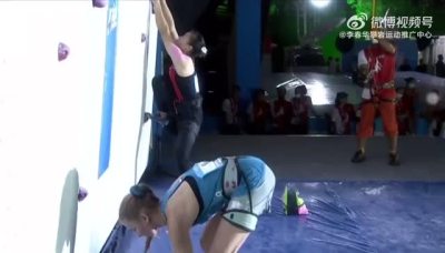 攀岩世界杯速度赛收官战，邓丽娟夺得女子组金牌