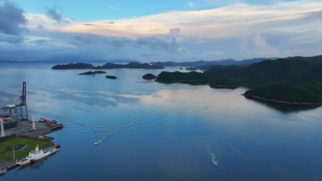 深圳盐田：雨后天空之镜 享静谧之美