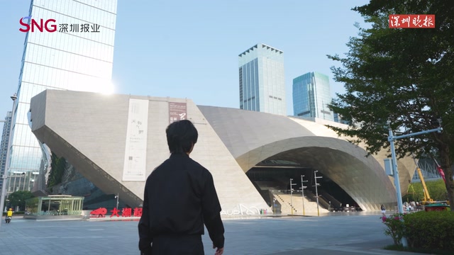 对话空山基深圳特展，邂逅赛博美学天花板