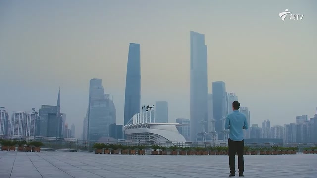 《我是这样上思政课的》第一集丨张永刚：热点驱动+理论叙事，让思政课成为学生抢着选的 “爆款”！